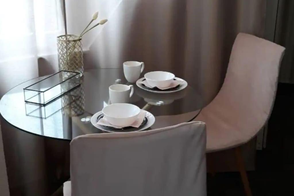 Apartment 5min To *